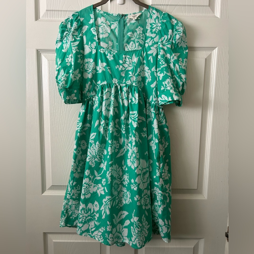 Women’s Floral Puff-Sleeve Midi Dress in Mint Green - Picture 2 of 9